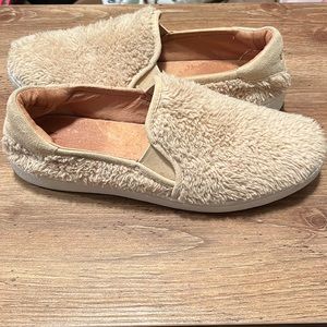Ugg Ricci Slip On Sneakers size 9.5